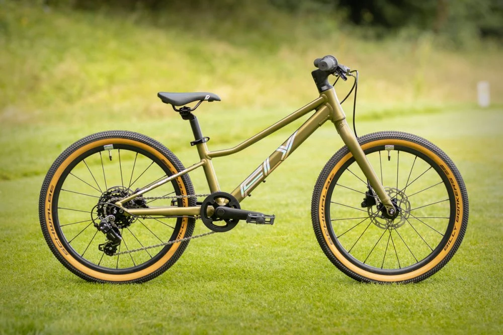 Superior F.L.Y. 20 DB 4 Superior F.L.Y. 20 DB - Image 2