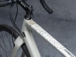 Dyedbro Stay Free T. White