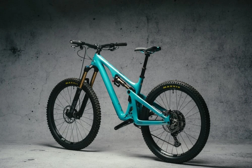 Dyedbro Clear Glitter 7 Dyedbro Clear Glitter - Image 5